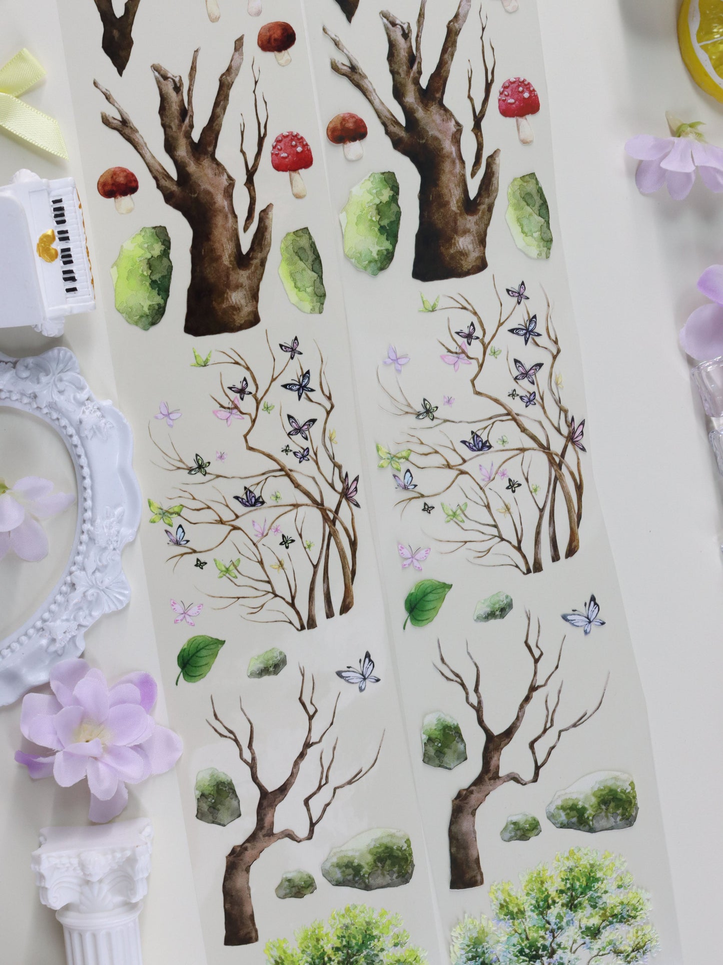 Entwined Branches (山木有枝)